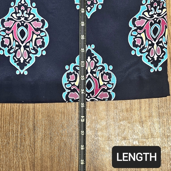 CROWN & IVY | NAVY MEDALLION FLUTTER SLEEVE SHEATH DRESS - Picture 14 of 16